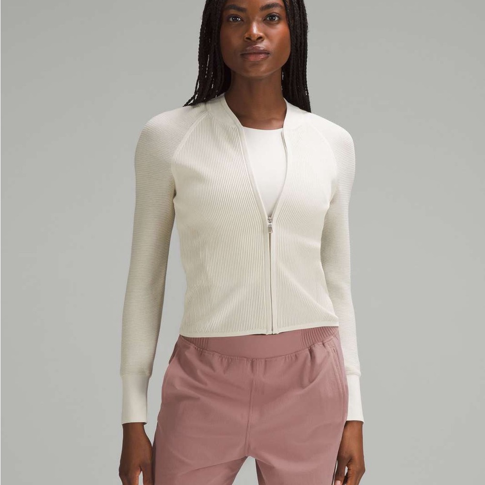 Lululemon Lightweight Ribbed Knit Jacket Bone or Cream in Color Stretch Fitted M